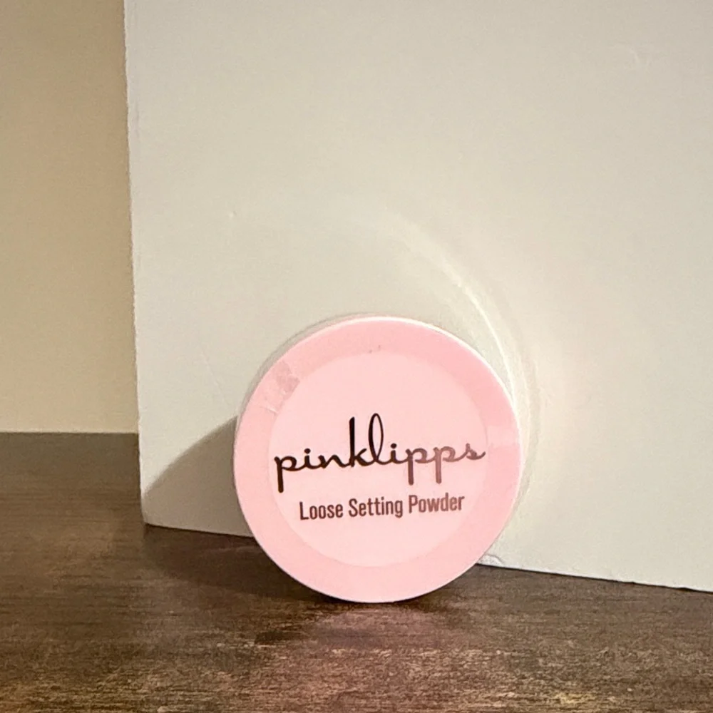 3/$15 🌸 Loose Setting Powder - Translucent